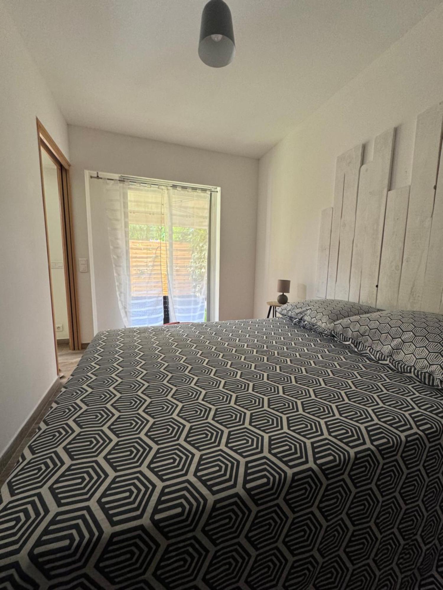 Appartement Avec Jardin Mandelieu Esterno foto